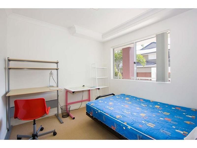 Biggera Waters QLD 4216