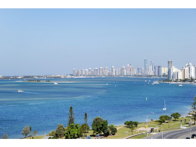 36/17 Bayview Street, Runaway Bay QLD 4216