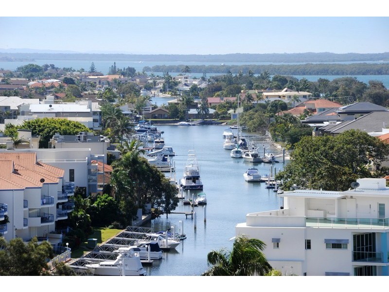 36/17 Bayview Street, Runaway Bay QLD 4216