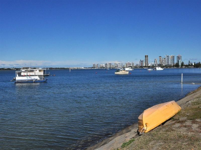 14/12 Whiting Street, Labrador QLD 4215