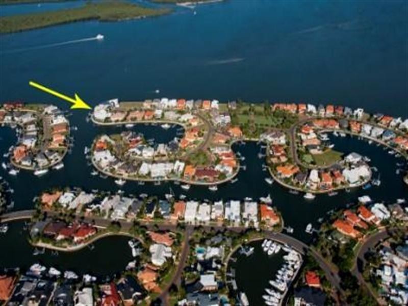 Sovereign Islands QLD 4216