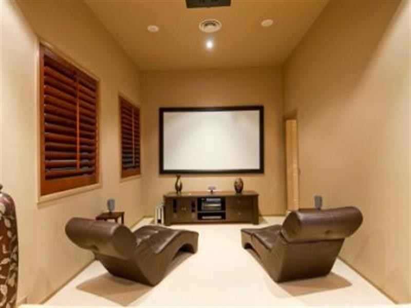 Sovereign Islands QLD 4216