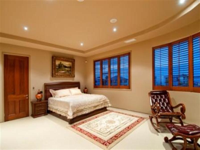 Sovereign Islands QLD 4216