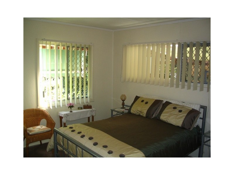 28 Reynolds Avenue, Labrador QLD 4215