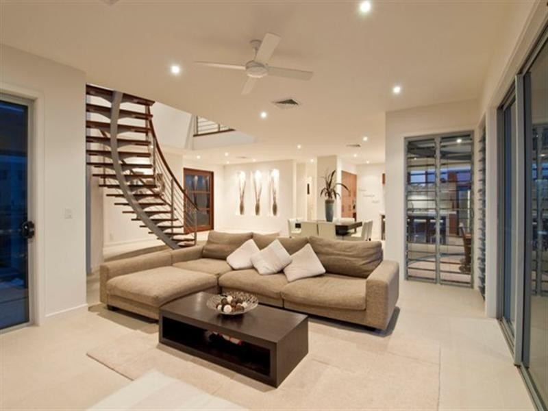 17 Middle Quay Drive, Biggera Waters QLD 4216