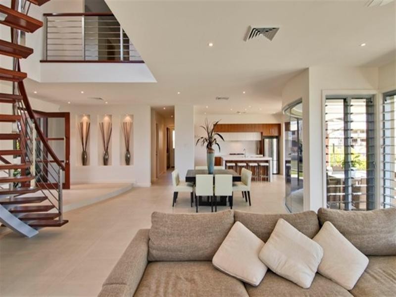 17 Middle Quay Drive, Biggera Waters QLD 4216