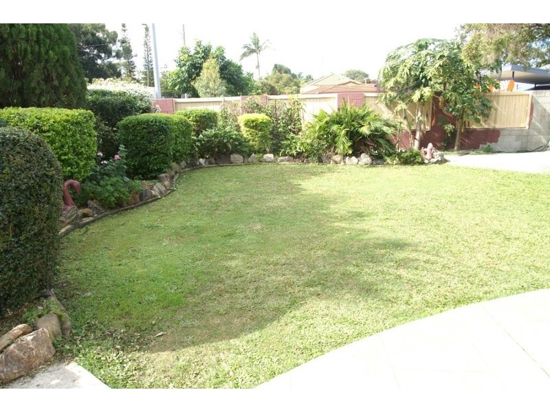 82 Imperial Parade, Labrador QLD 4215