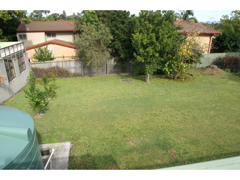 82 Imperial Parade, Labrador QLD 4215