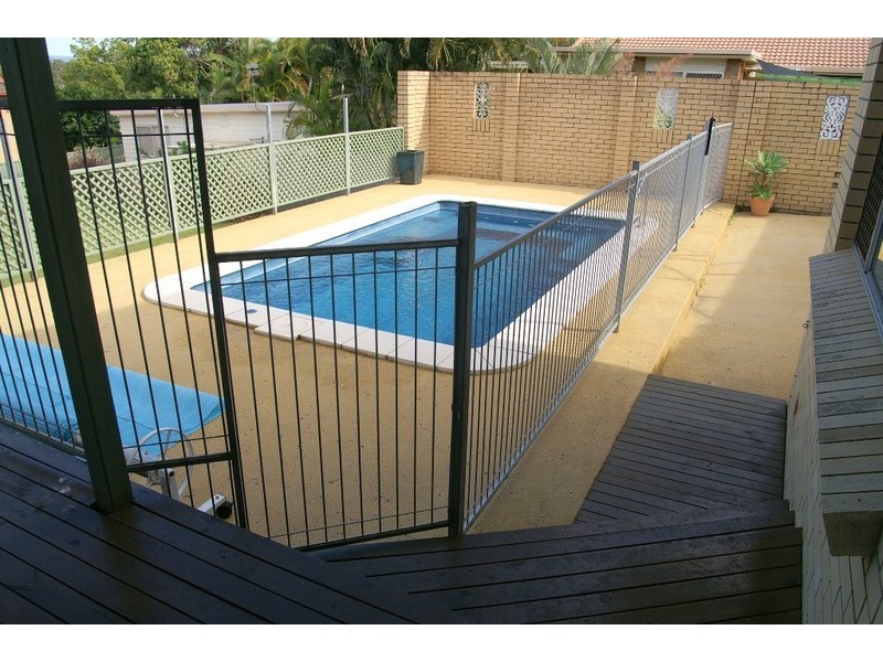 82 Imperial Parade, Labrador QLD 4215