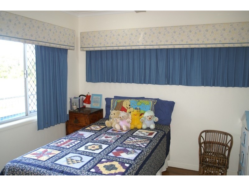 82 Imperial Parade, Labrador QLD 4215