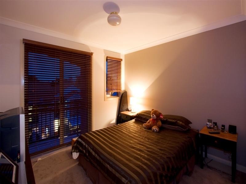 32 John Lund Drive, Hope Island QLD 4212