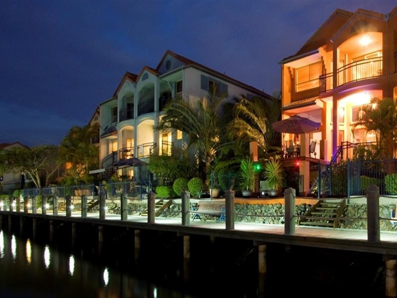 32 John Lund Drive, Hope Island QLD 4212