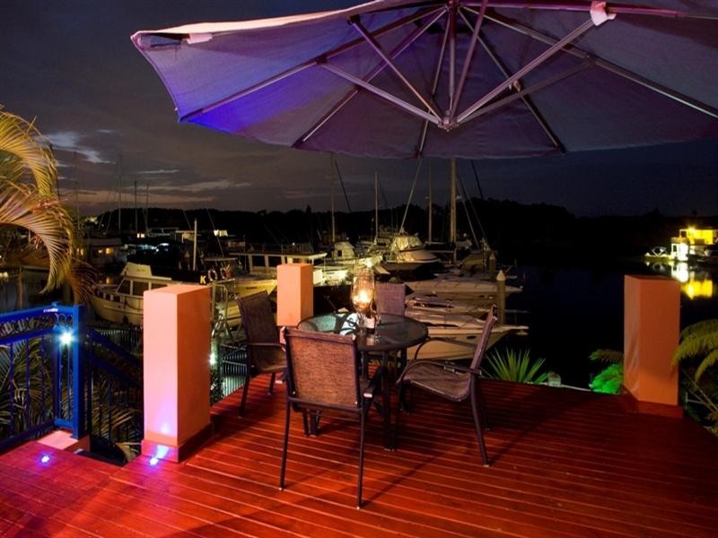 32 John Lund Drive, Hope Island QLD 4212