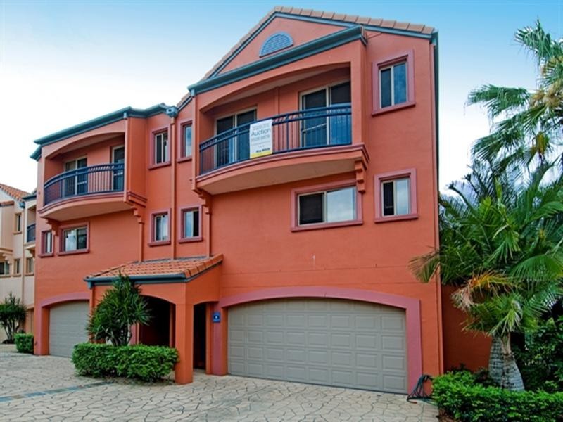 32 John Lund Drive, Hope Island QLD 4212