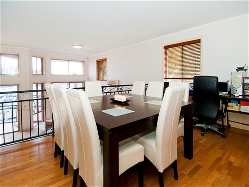 32 John Lund Drive, Hope Island QLD 4212