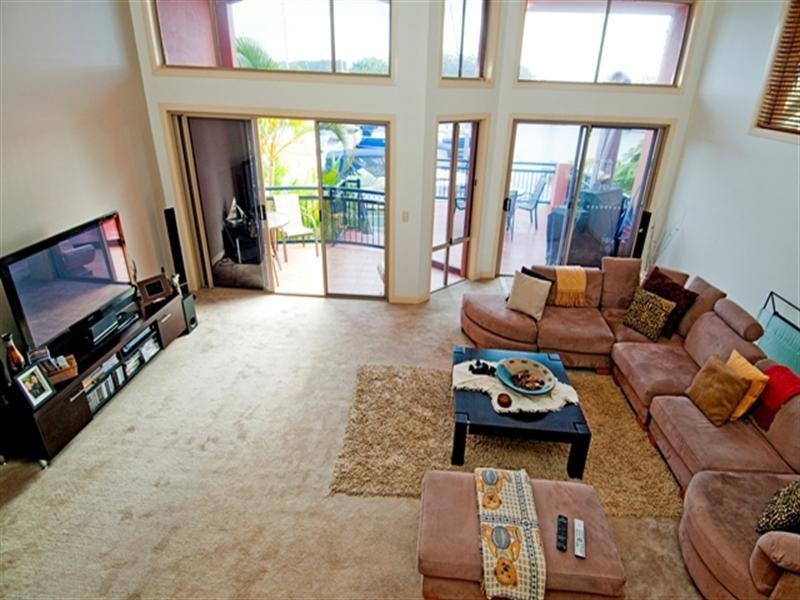 32 John Lund Drive, Hope Island QLD 4212