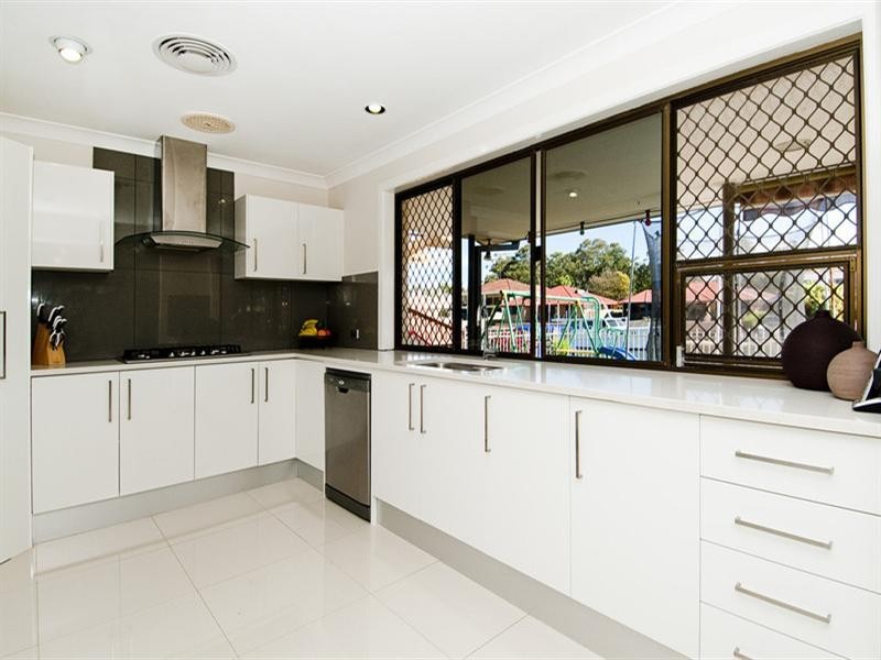 344 Bayview Street, Hollywell QLD 4216