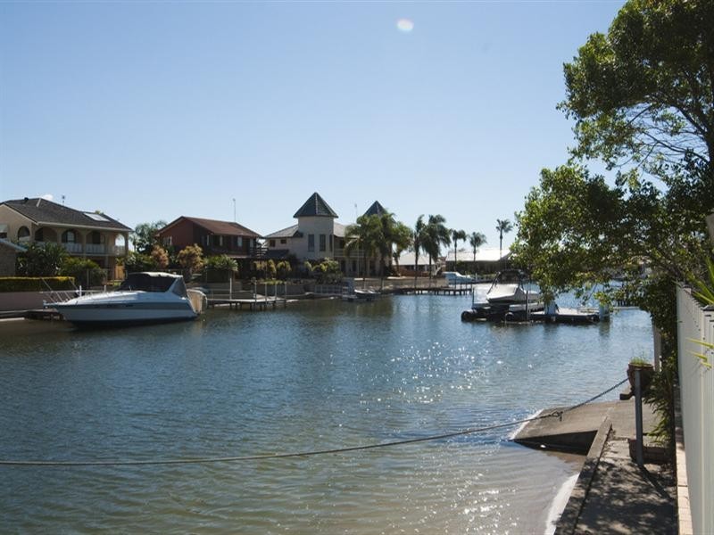 344 Bayview Street, Hollywell QLD 4216