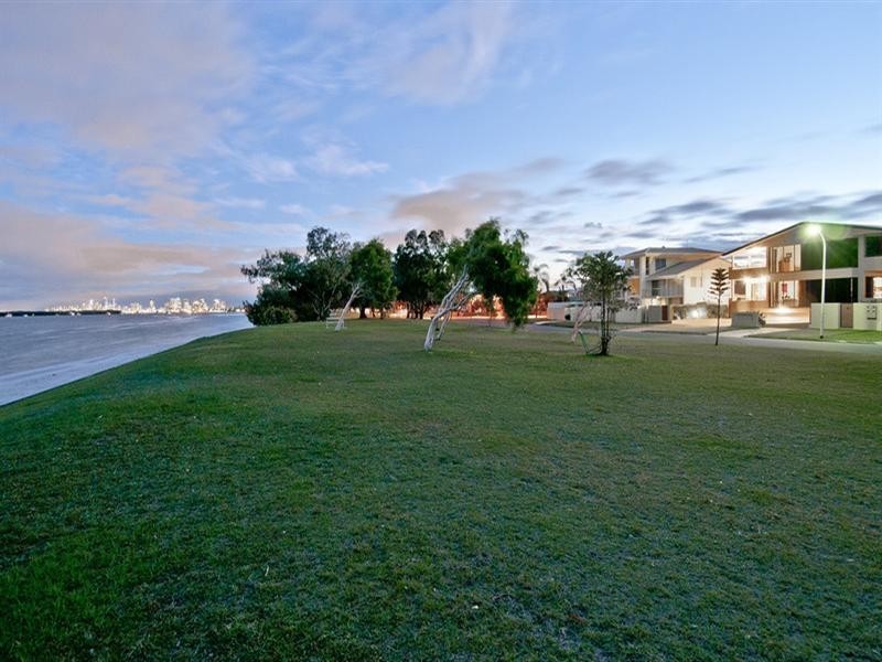 36 Anglers Esplanade, Runaway Bay QLD 4216
