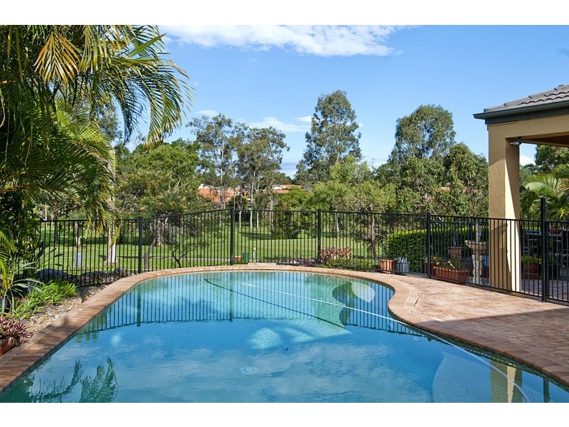 9 Hazel Court, Arundel QLD 4214