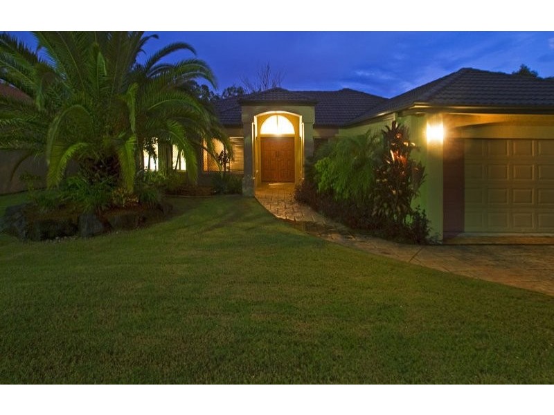 9 Hazel Court, Arundel QLD 4214