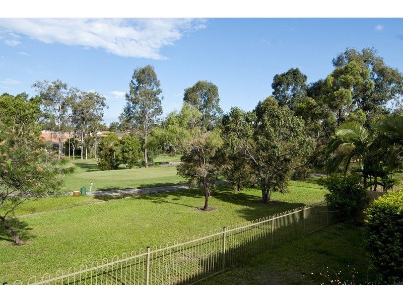 9 Hazel Court, Arundel QLD 4214