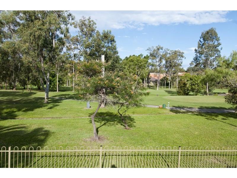 9 Hazel Court, Arundel QLD 4214