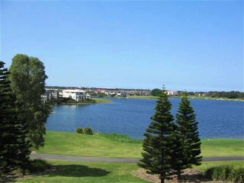 Hope Island QLD 4212