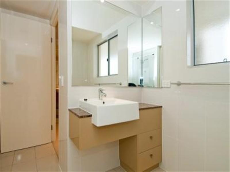 Hope Island QLD 4212