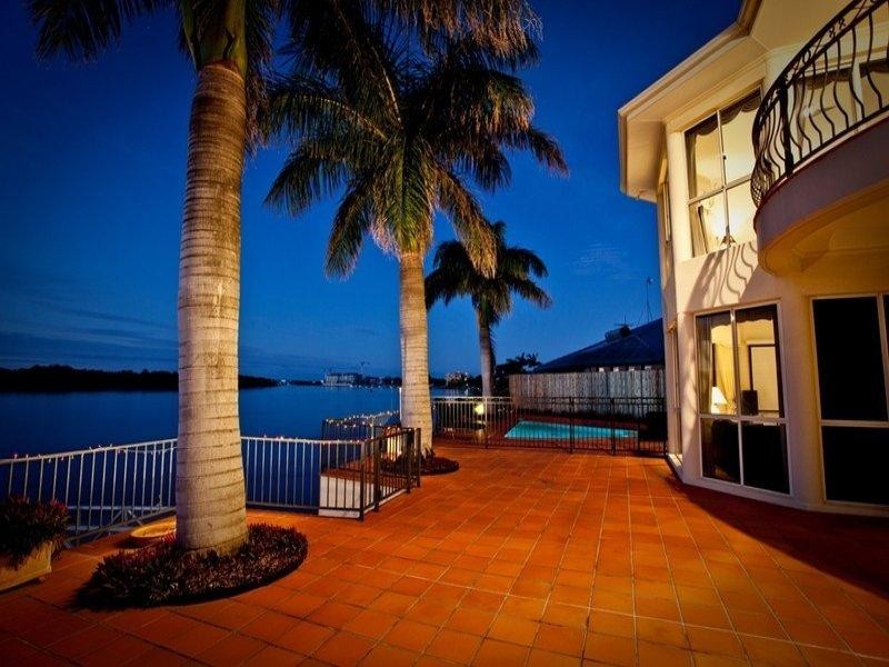 Paradise Point QLD 4216