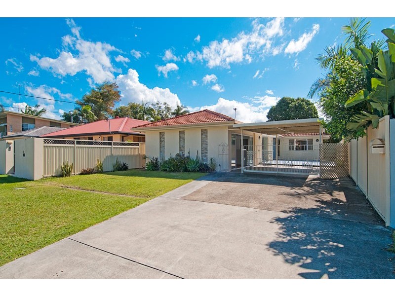 50 Annerley Avenue, Runaway Bay QLD 4216