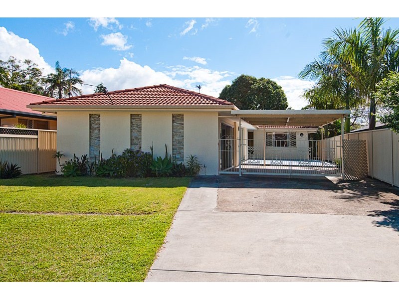 50 Annerley Avenue, Runaway Bay QLD 4216