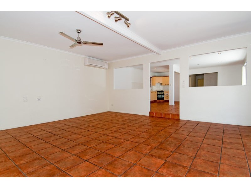 50 Annerley Avenue, Runaway Bay QLD 4216