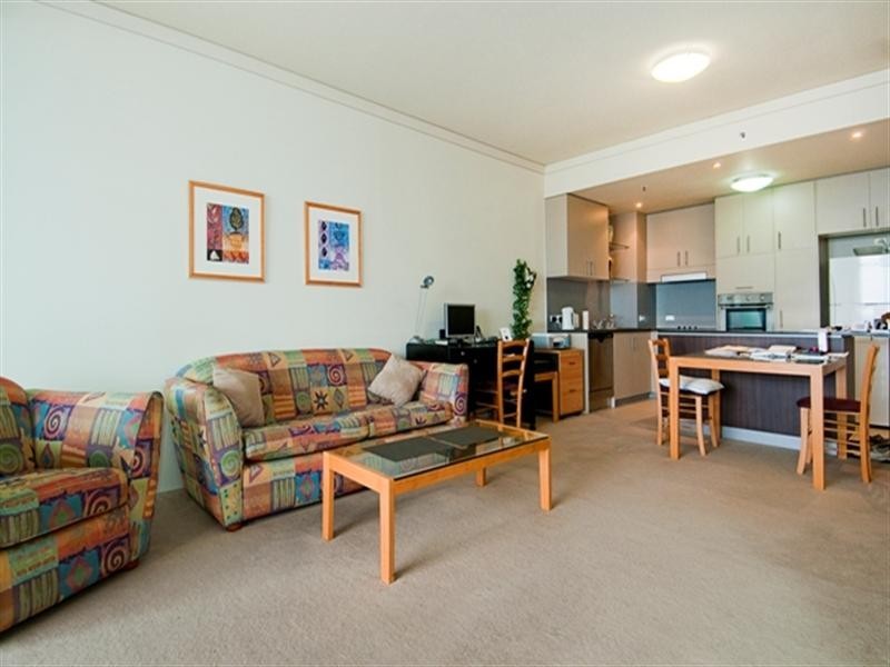 Labrador QLD 4215