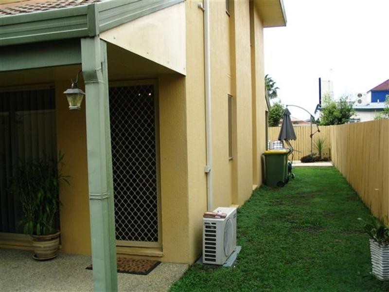 25/469 Pine Ridge Road, Runaway Bay QLD 4216