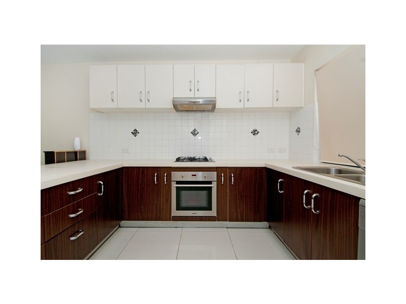 6/22 “Broadwater Mews”  Bath Street, Labrador QLD 4215