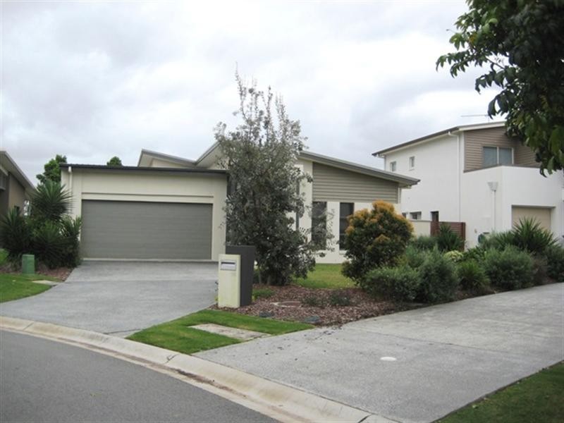 15 Galley Street, Hope Island QLD 4212