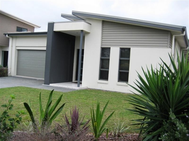 15 Galley Street, Hope Island QLD 4212