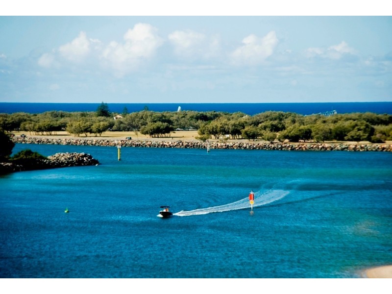 11/326 Marine Parade, Labrador QLD 4215