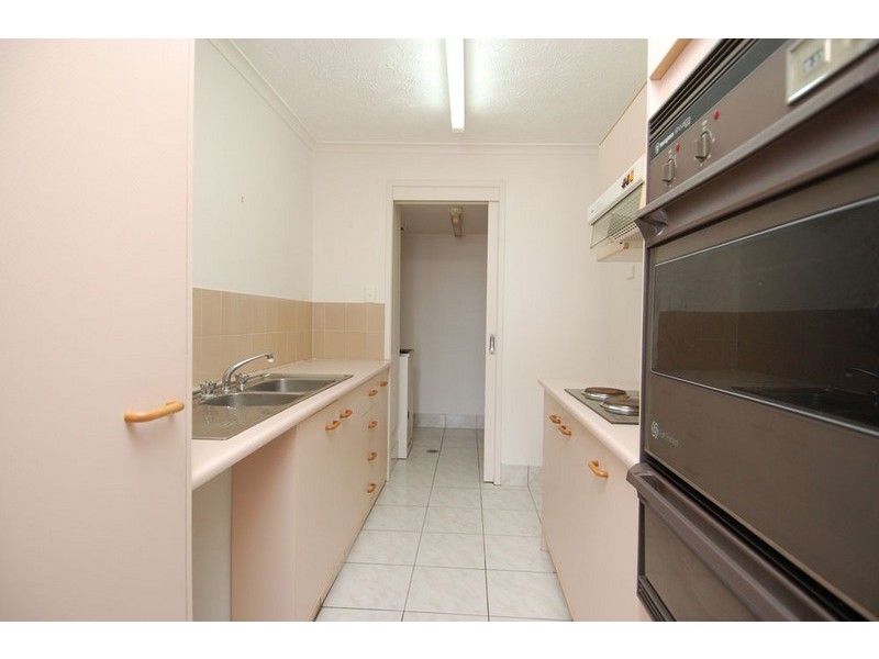 11/418 Marine Parade, Biggera Waters QLD 4216