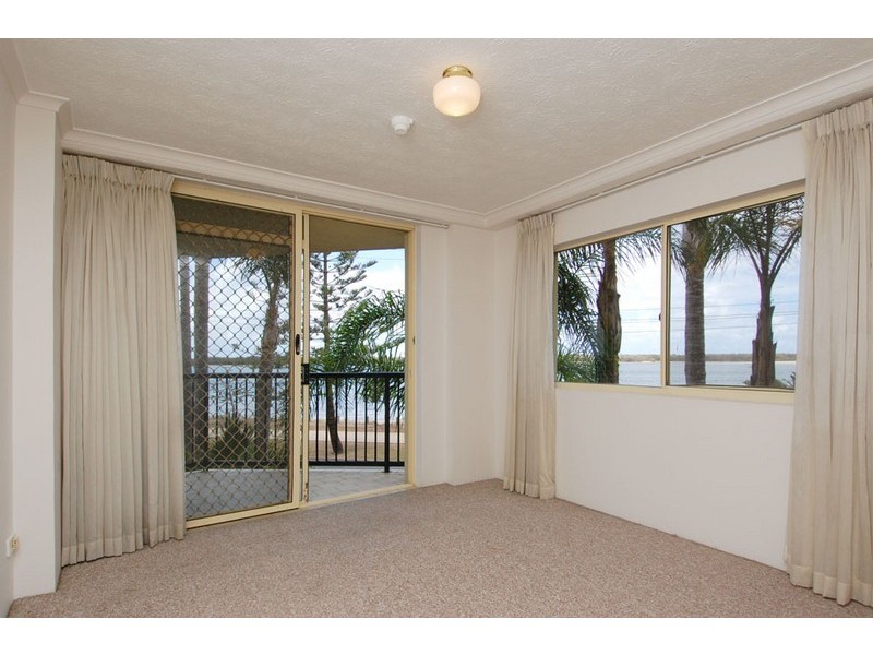 11/418 Marine Parade, Biggera Waters QLD 4216