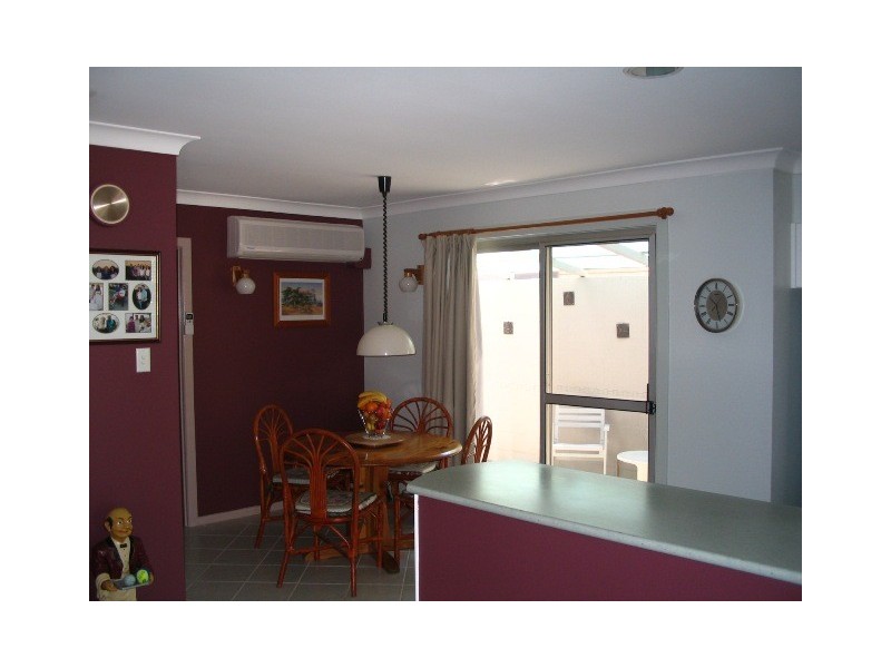 10 Annoula Avenue, Biggera Waters QLD 4216