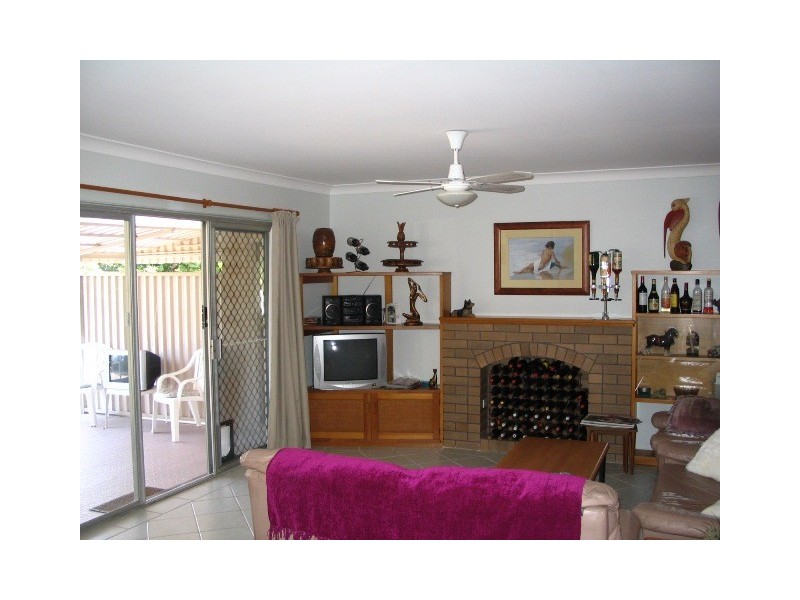 10 Annoula Avenue, Biggera Waters QLD 4216