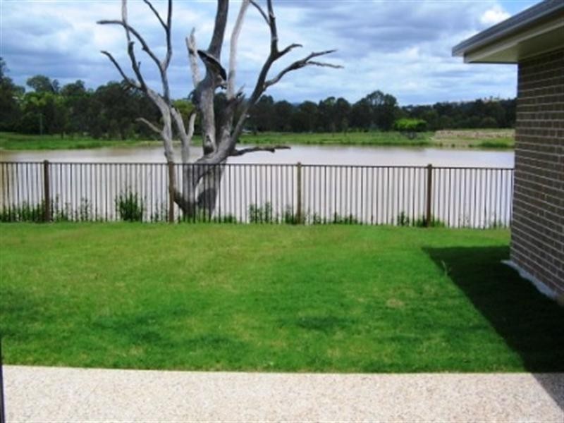 28 Lakeland Drive, Tanah Merah QLD 4128