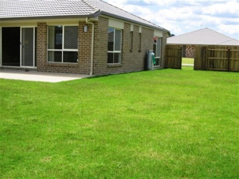 28 Lakeland Drive, Tanah Merah QLD 4128