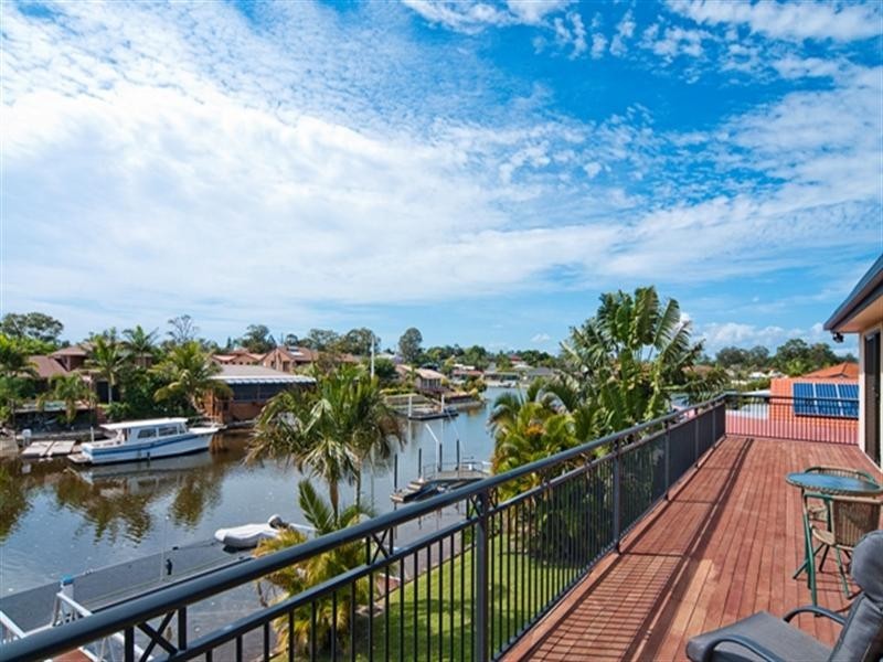 8 Nautilus Place, Runaway Bay QLD 4216