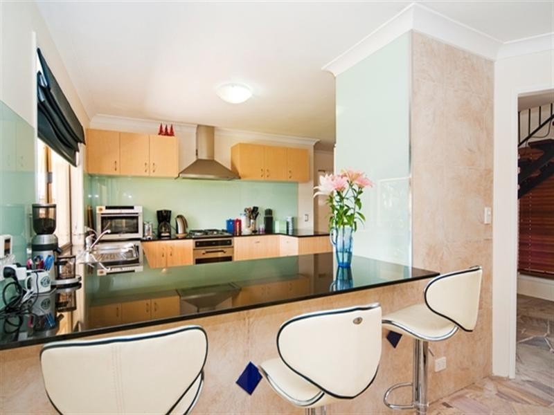 8 Nautilus Place, Runaway Bay QLD 4216