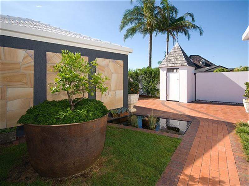 10 Huon Crescent, Runaway Bay QLD 4216