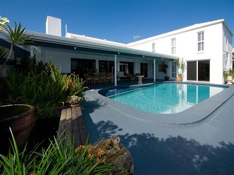 10 Huon Crescent, Runaway Bay QLD 4216