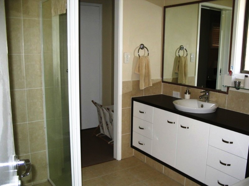 15 Wolvi Place, Helensvale QLD 4212